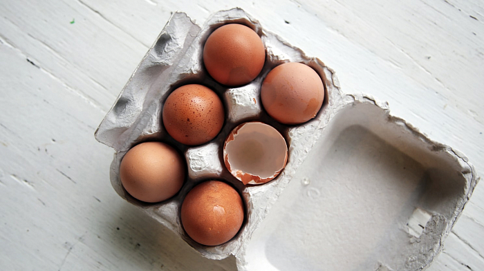 Овофобия — это боязнь яиц. Страдающие этим расстройством не едят яйца, потому что один их вид вызывает у них отвращение. «Вы видели что-то более гнусное, чем проткнутый яичный желток?» — заявил однажды журналистам Альфред Хичкок, тоже овофоб.